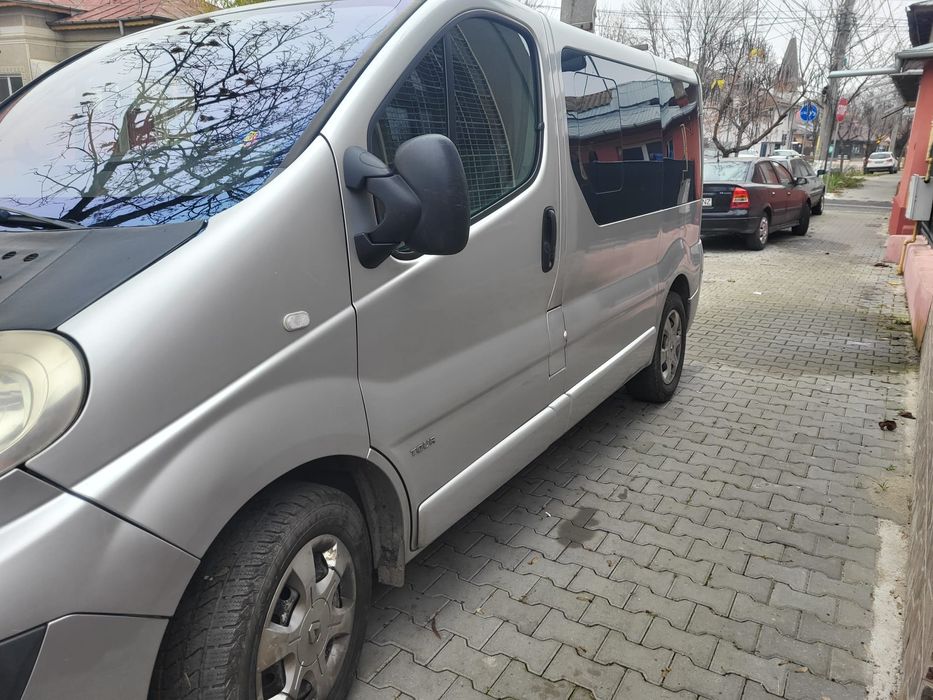 Propietar vând  Opel vivaro sau schimb cu vw  B7!
