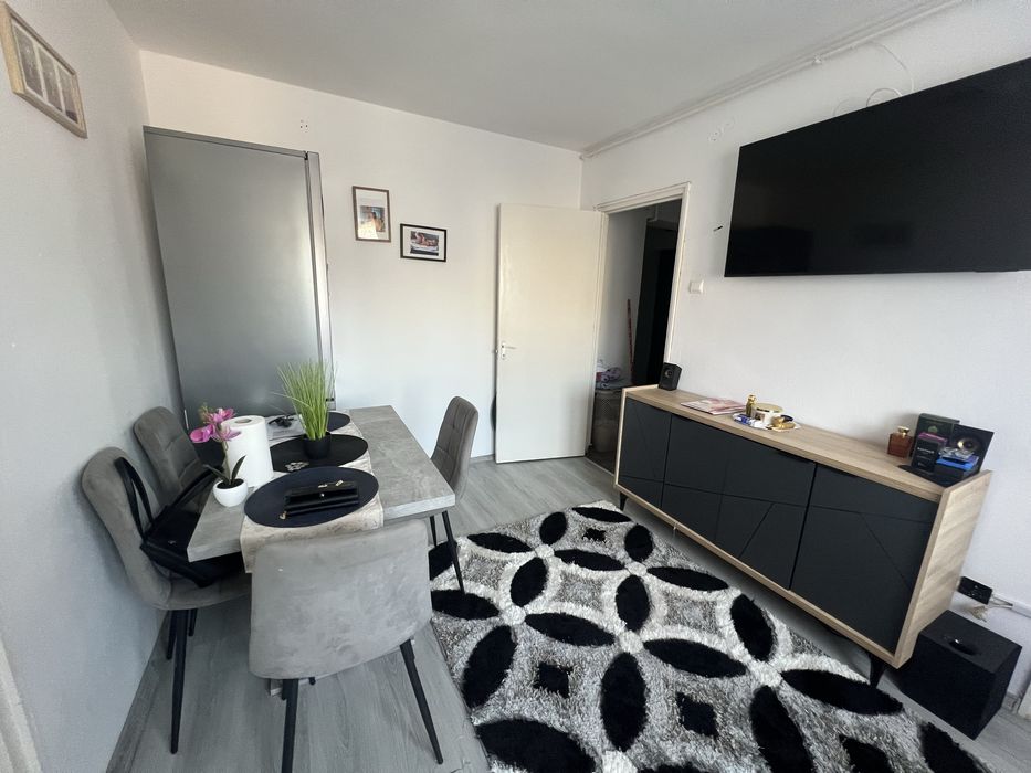 Vand apartament strada feleac