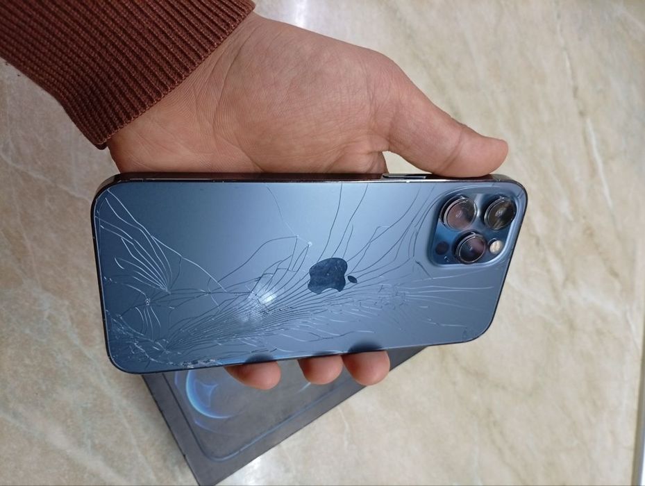 Iphone 12pro max sotiladi