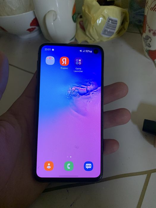 Samsung s10e продам