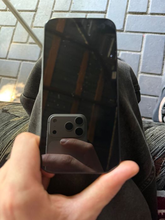 Продам iphone 16 128gb
