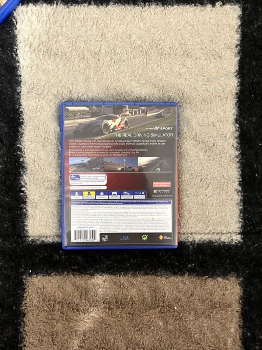 2 jocuri cu curse pentru PS4