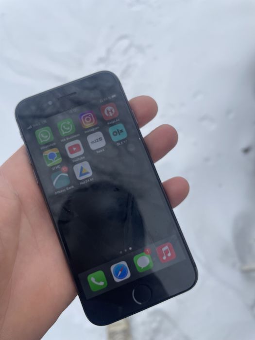 Продам Apple Iphone 8