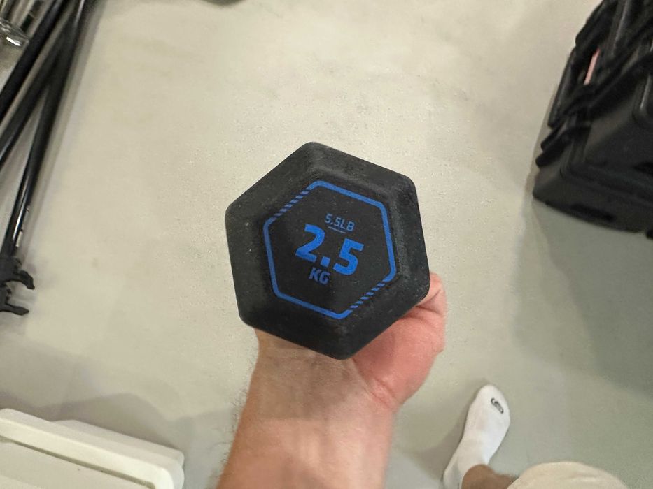 Gantere hexagonale cauciucate 2 x 2,5 kg (5 kg total) Decathlon Domyos