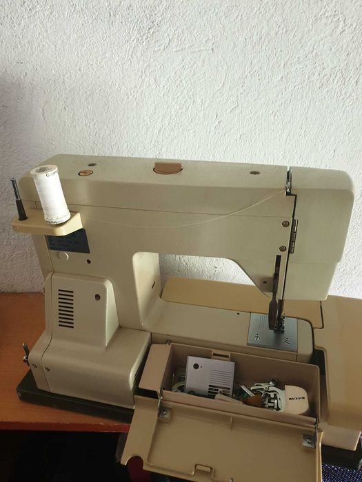 шевна машина взет от търг от склад в Англия