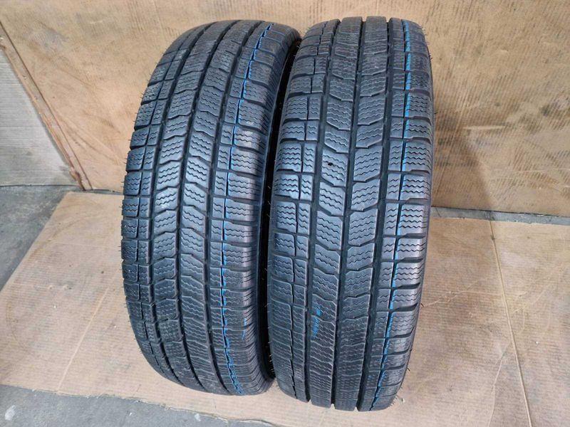 2 Kleber R16C 215/75
зимни бусови гуми DOT4719