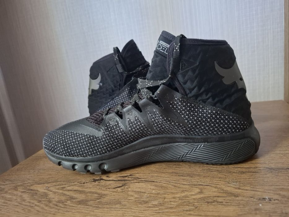 Under Armour маратонки 44 номер.
