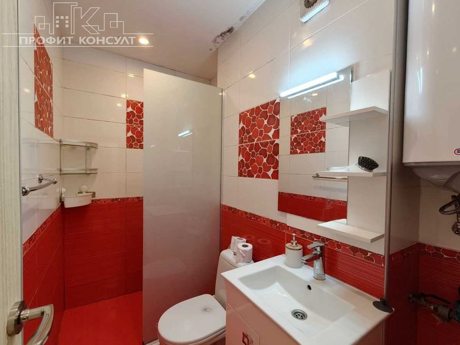 Двустаен, напълно обзаведен апартамент в кв. Зона Б