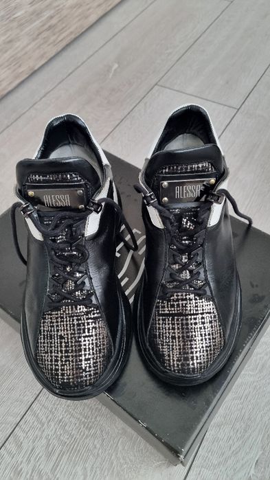 Спортни обувки Alessa