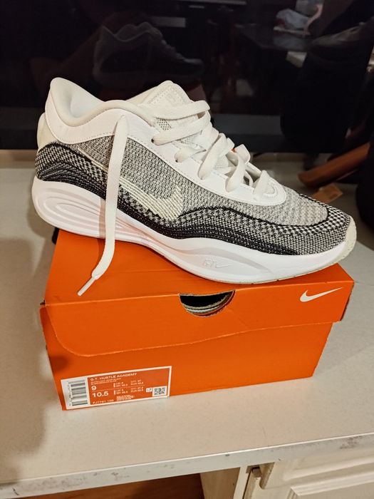 Nike G.T. Hustle Academy 42.5 номер