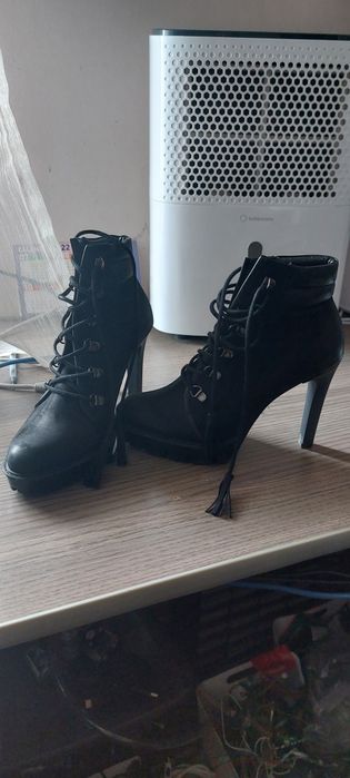 Ghete piele, de dama, marimea 37