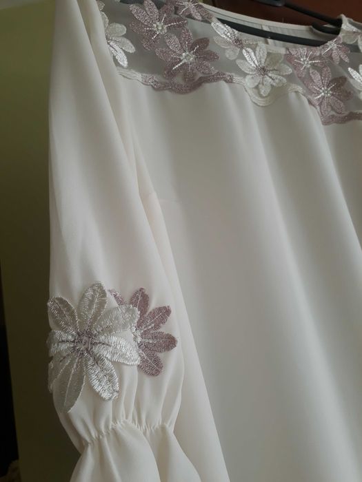 Bluza / Ie cu broderie M