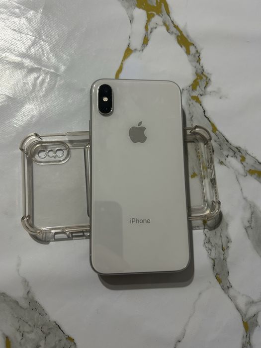 Продам айфон х все работает