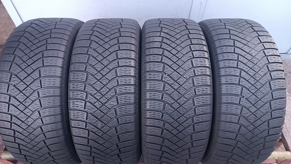 225/50/17 Pirelli