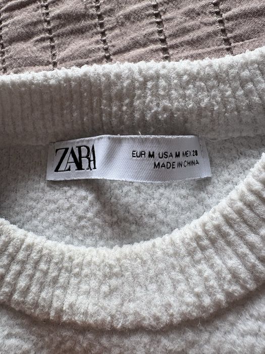Бял пуловер Zara