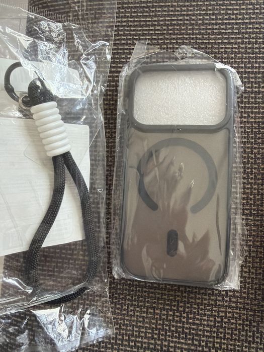 Кейсове за iPhone 17pro