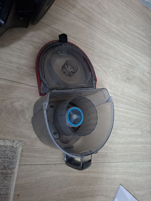 Продам пылесос самсунг SC18M21