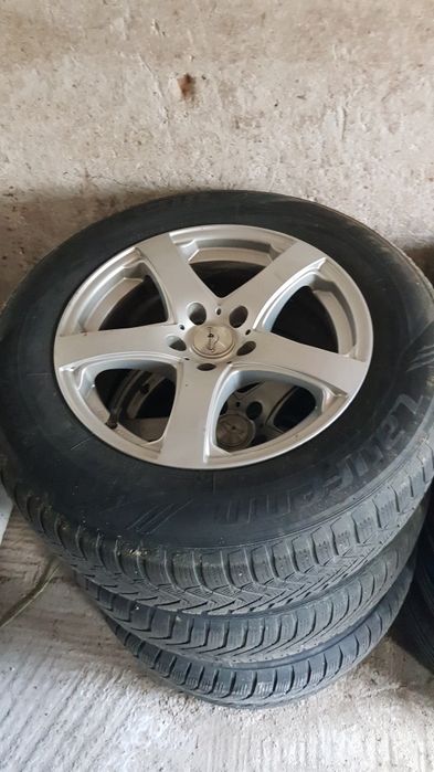 De  vanzare  jante aliaj  pe 16 și 17 și o rezerva de LT35