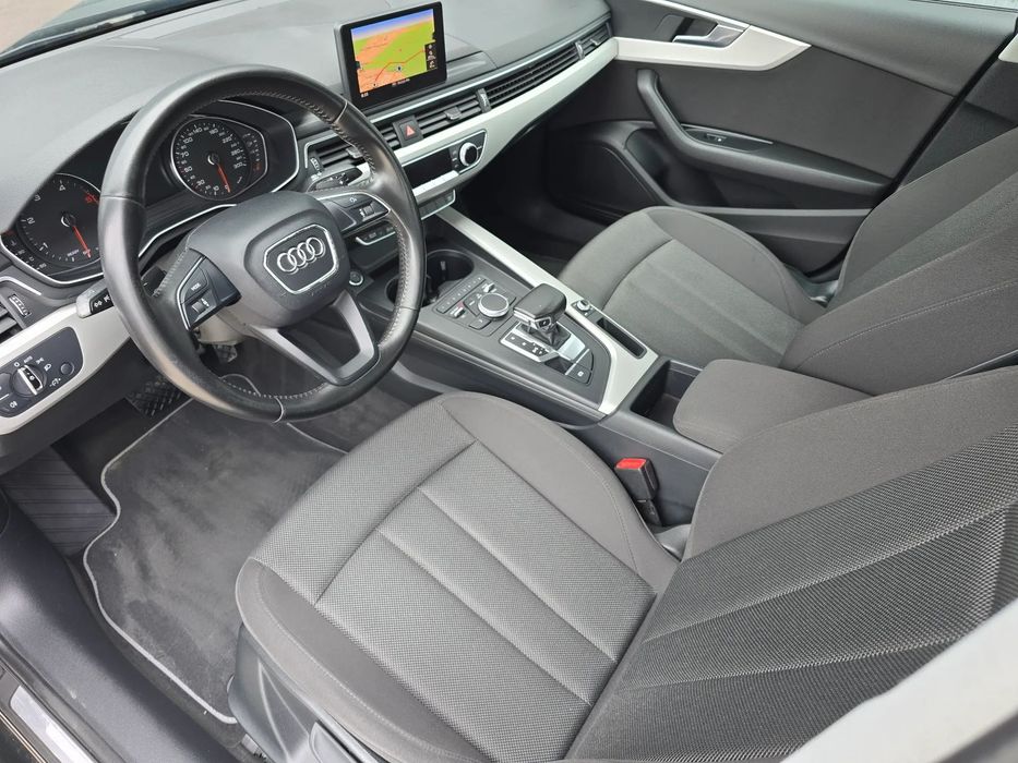 Audi A4 Limuzina