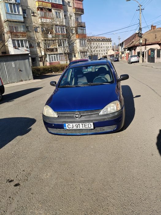 Vând Opel Corsa CDTI 4000 lei neg. an  2004,