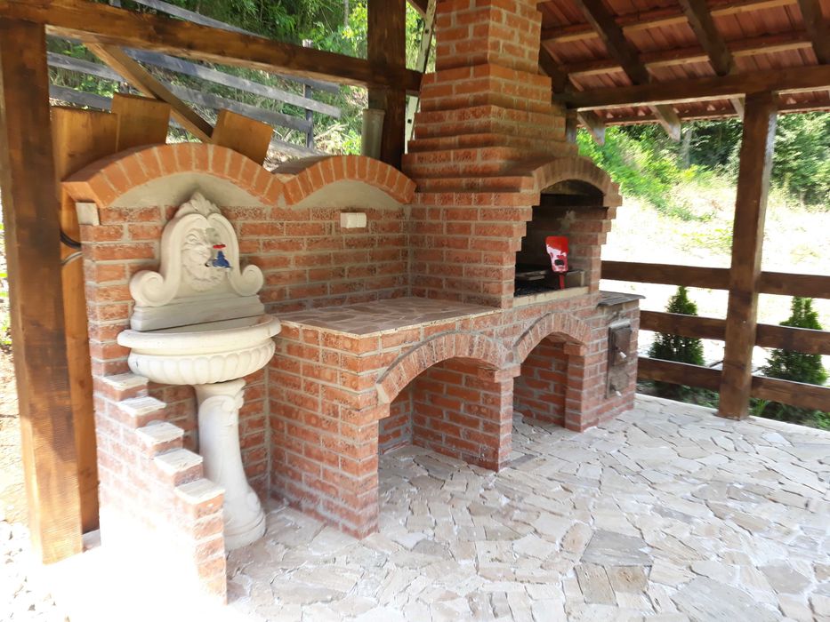 Cabana Bușteni-Apuseni de închiriat cu 2 dormitoare 350 -450 lei / zi