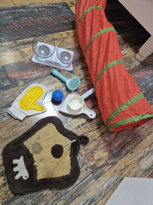 Lot mare accesorii pt pisici