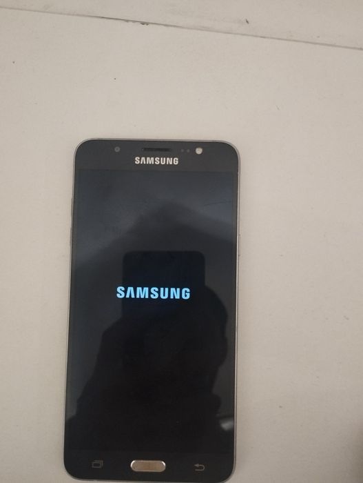Продам samsung j7
