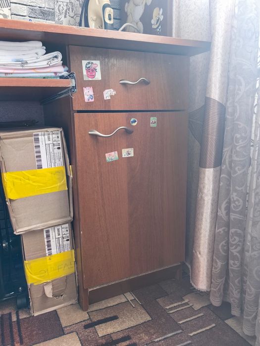 Продам компьютерный стол