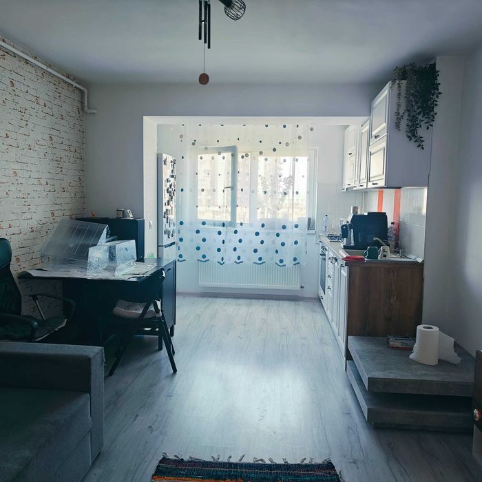 Închiriez apartament 2 camere | Pet Friendly | Loc de parcare | Centrală proprie