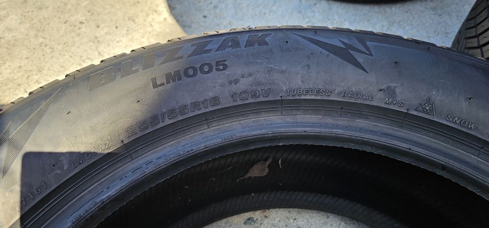 255 55 R 18 Bridgestone iarna...