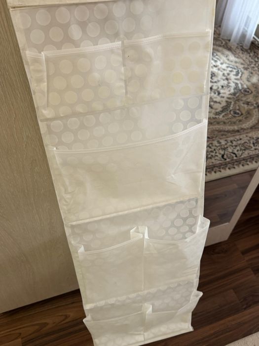 Полочка IKEA можно в ванную.