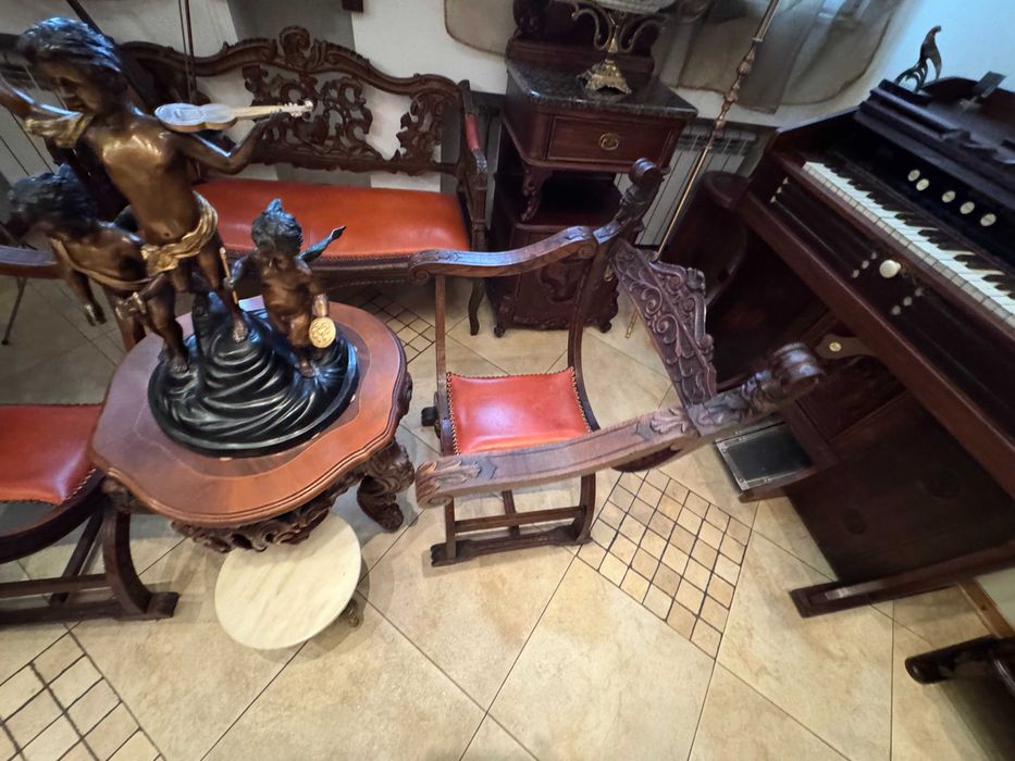 Стари мебели, пейка, два стола и масичка с интарзии