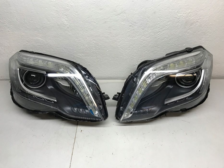 Mercedes Glk X204 W204 far stanga ils far dreapta bi xenon  facelift