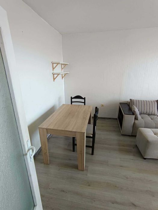 Двустаен имот в кв.Младост 2