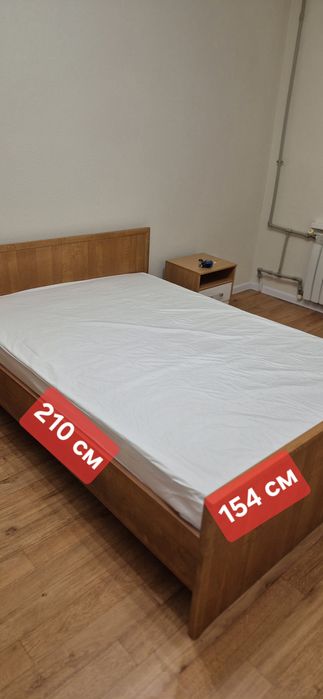 Продам кровать с матрасом
