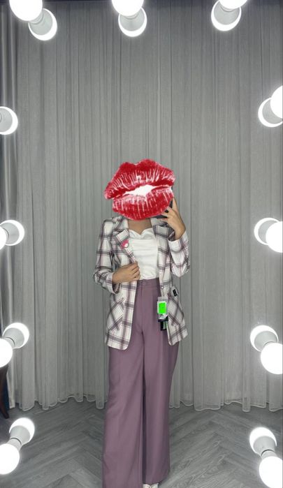 Женский Костюм .