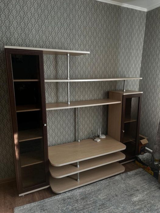 Продам стенку в гостиную