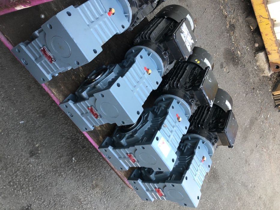 Голяма складова наличност - ел.двигател/електродвигател, редуктор