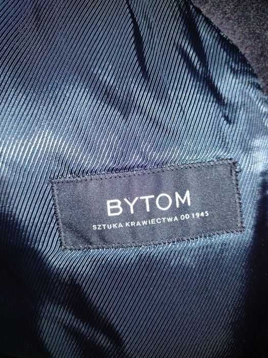 Мъжко палто BYTOM