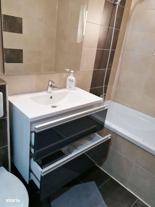 Apartament 3 camere, 2 bai, vedere pe 2 parti zona Dedeman( Bere)