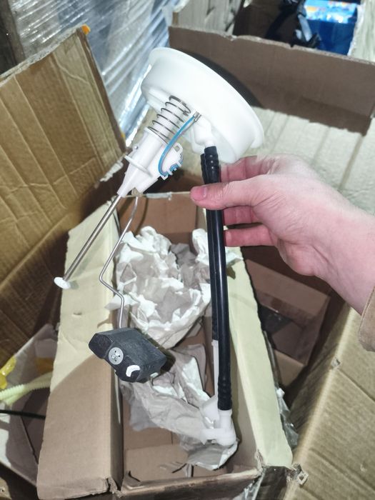 Оригеналные бензанасос bmw е36