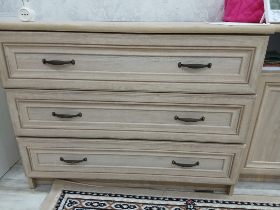 Тумбы зеркало комод