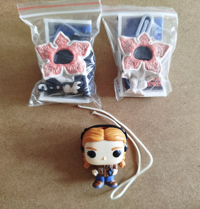 Kinder Joy Stranger things фигурки