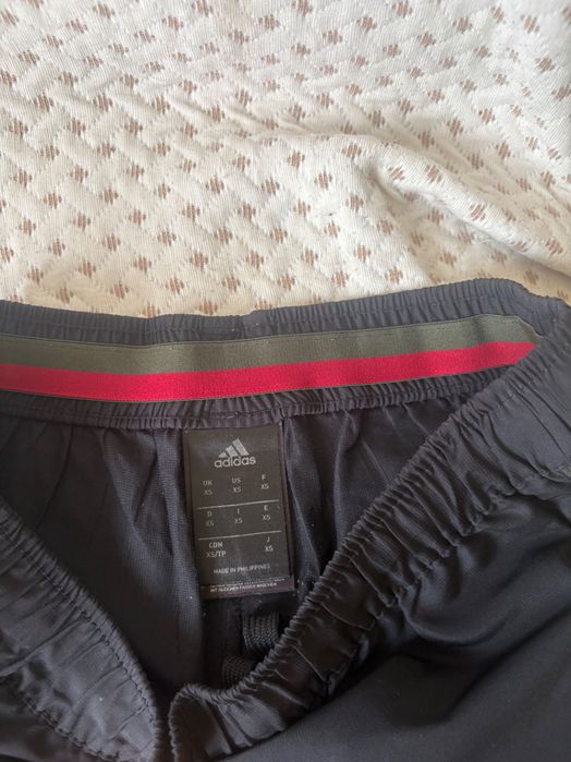 Спортни шорти