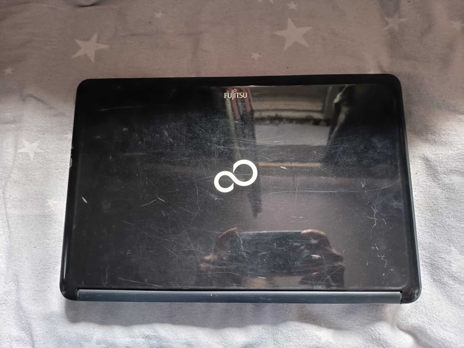 Laptop light gaming, Fujitsu Lifebook AH530, Core i5 480m, Radeon HD 5650, ram 8gb ddr3