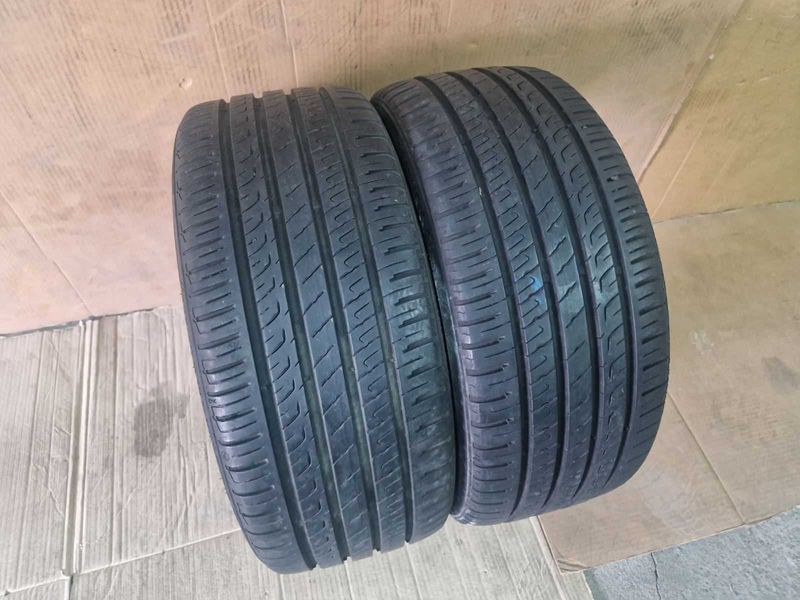 2 Barum R18 225/40
летни гуми DOT1322