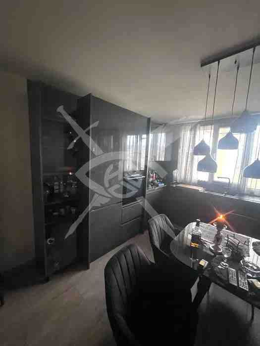 Продава се Четиристаен апартамент в Средец - 100 кв.м за 661 €/кв.м - Снимка #1
