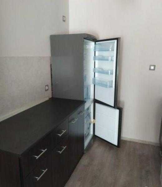 Двустаен апартамент в Лазур! На метри от Морската градина!