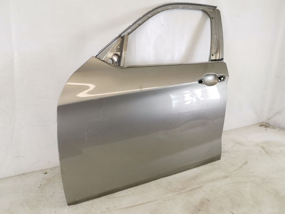 Ляв преден капак / Lqv preden kapak BMW X1 E84 Оригинален, в добро със