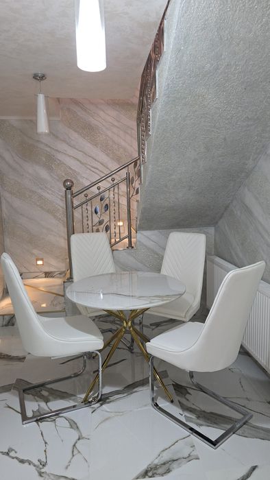 Scaune noi Mobexpert